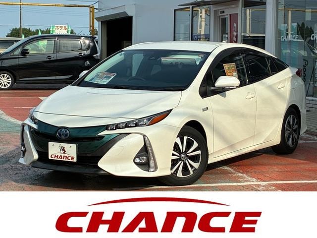 Toyota PRIUS PHV 2017 — фото автомобиля 1