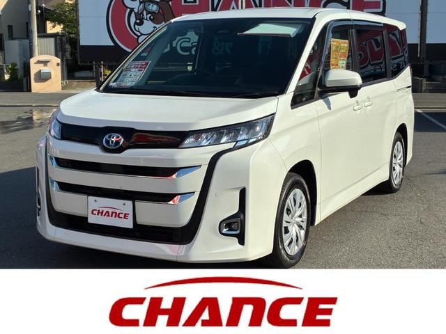 Toyota NOAH 2023 — фото автомобиля 1