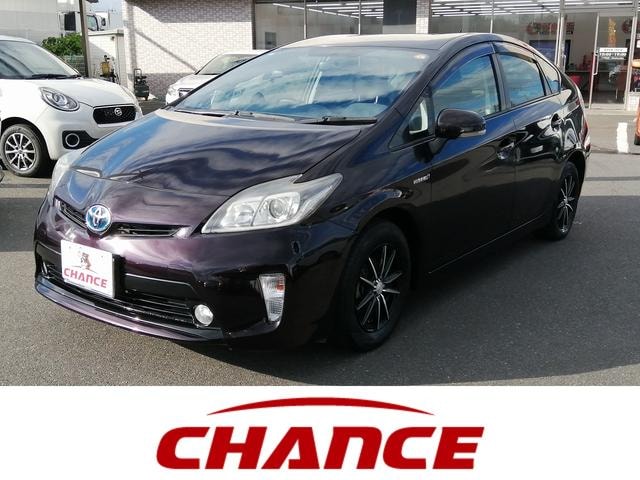 Toyota PRIUS 2015 — фото автомобиля
