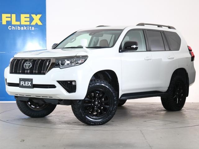 Toyota LAND CRUISER PRADO 2022 — фото автомобиля 1