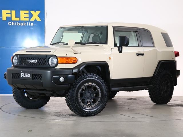 Toyota FJ CRUISER 2018 — фото автомобиля
