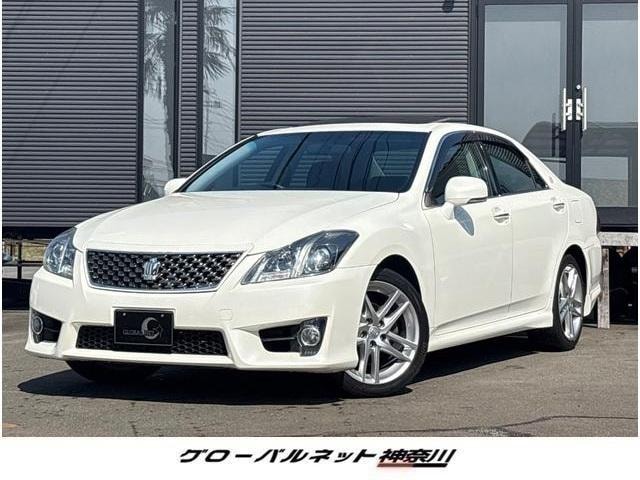 Toyota CROWN 2012 — фото автомобиля 1