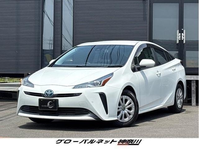Toyota PRIUS 2021 — фото автомобиля 1