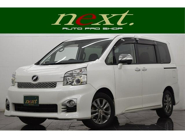 Toyota VOXY 2013 — фото автомобиля 1
