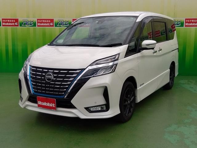 Nissan SERENA 2022 — фото автомобиля 1