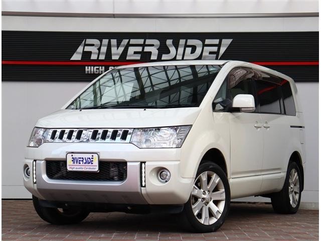 Mitsubishi DELICA D:5 2015 — фото автомобиля 1