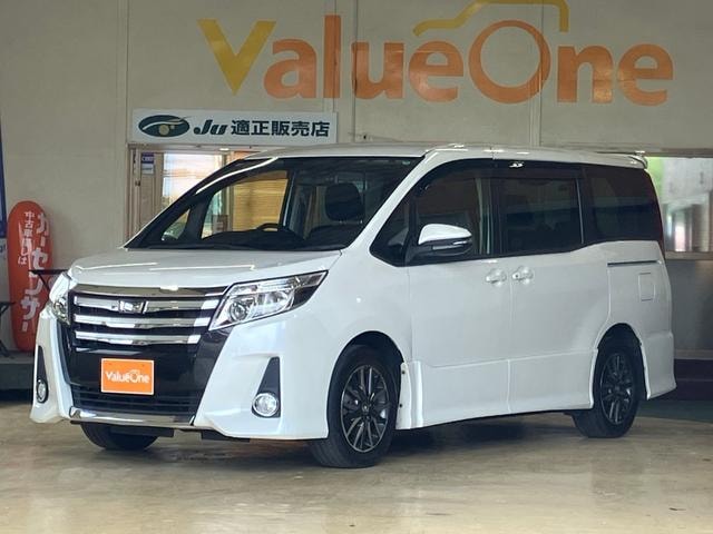 Toyota NOAH 2015 — фото автомобиля 1