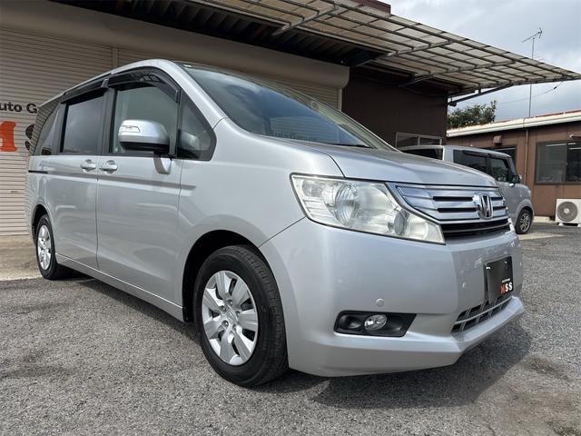 Honda STEPWAGON 2011 — фото автомобиля