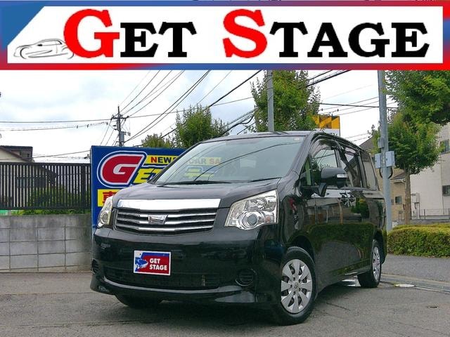 Toyota NOAH 2013 — фото автомобиля 1
