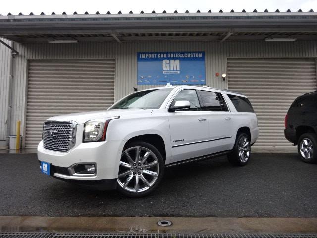 Gmc YUKON 2017 — фото автомобиля 1
