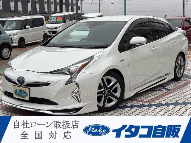 Toyota PRIUS 2016 — фото автомобиля 1