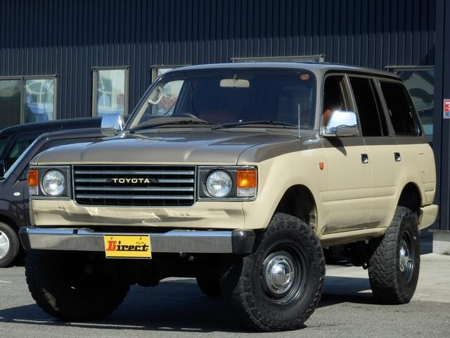 Toyota LAND CRUISER 80 1996 — фото автомобиля
