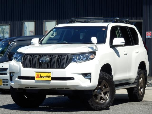 Toyota LAND CRUISER PRADO 2017 — фото автомобиля