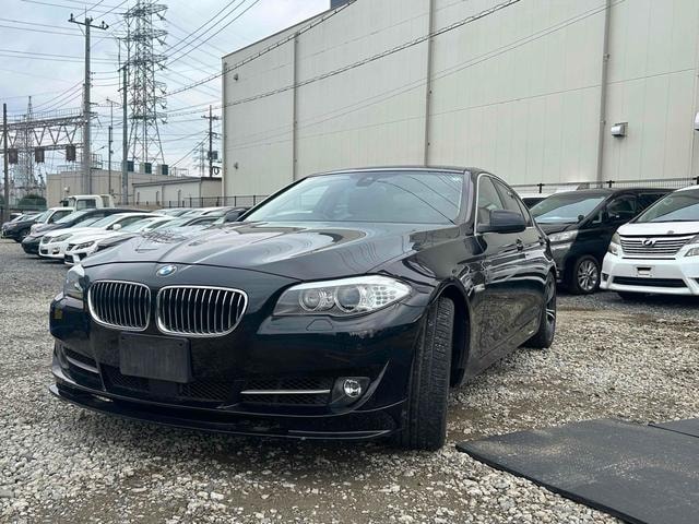 Bmw 5 SERIES 2012 — фото автомобиля 1