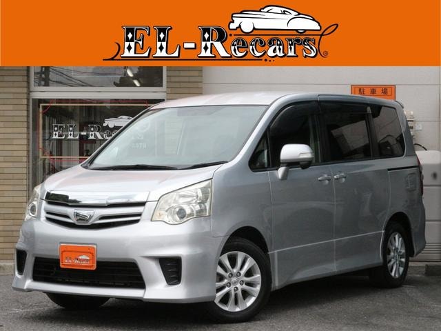 Toyota NOAH 2010 — фото автомобиля