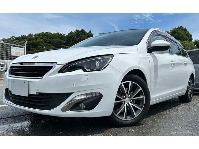 Peugeot 308 2016 — фото автомобиля
