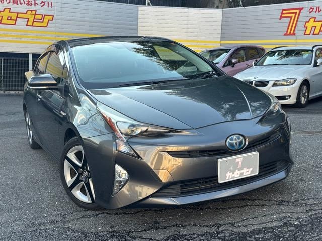 Toyota PRIUS 2016 — фото автомобиля 1