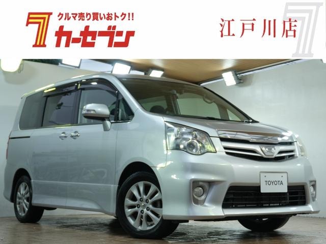 Toyota NOAH 2012 — фото автомобиля 1