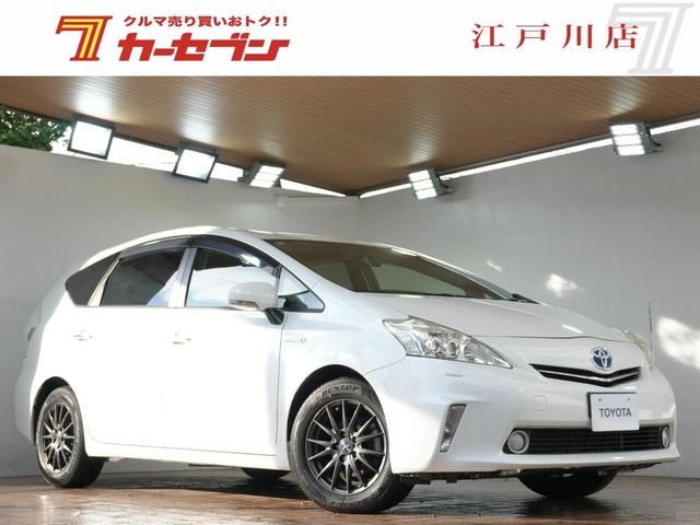 Toyota PRIUS ALPHA 2014 — фото автомобиля 1
