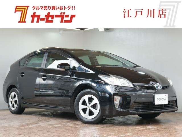 Toyota PRIUS 2013 — фото автомобиля