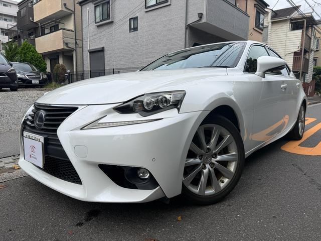 Lexus IS 2014 — фото автомобиля 1