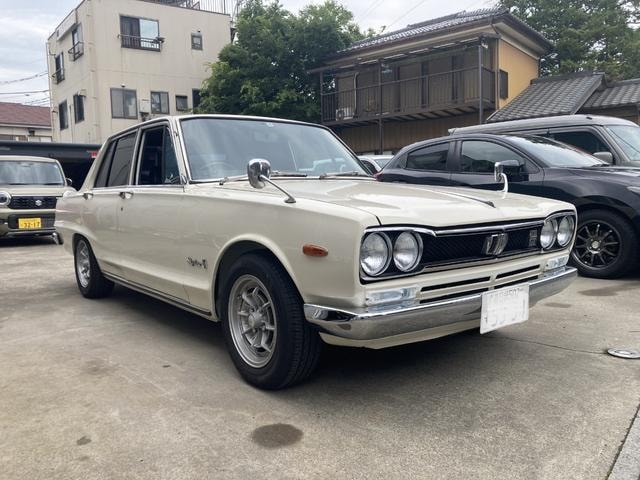 Nissan SKYLINE 1972 — фото автомобиля