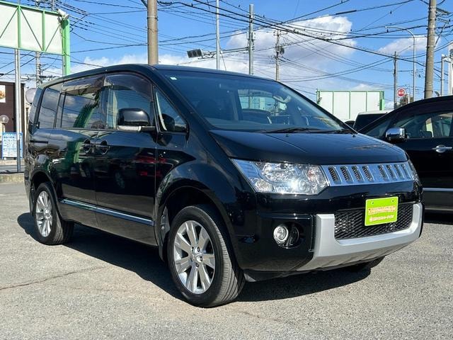 Mitsubishi DELICA D:5 2017 — фото автомобиля 1