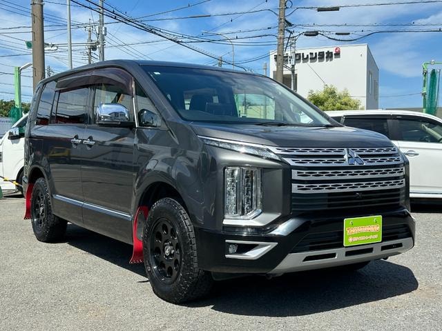 Mitsubishi DELICA D:5 2019 — фото автомобиля 1