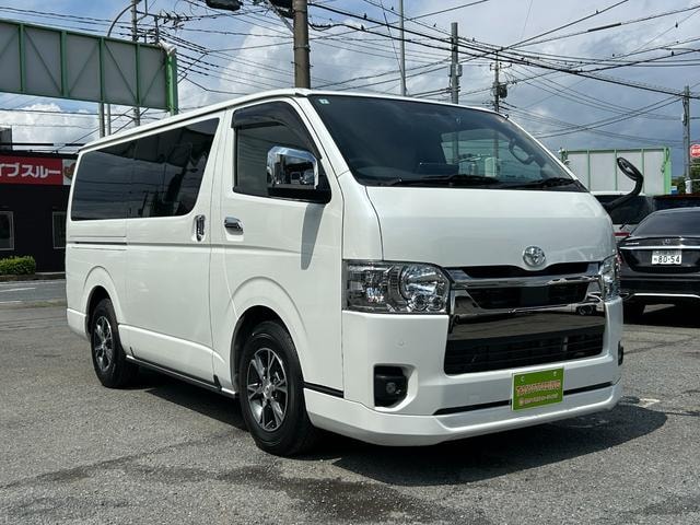 Toyota HIACE VAN 2024 — фото автомобиля