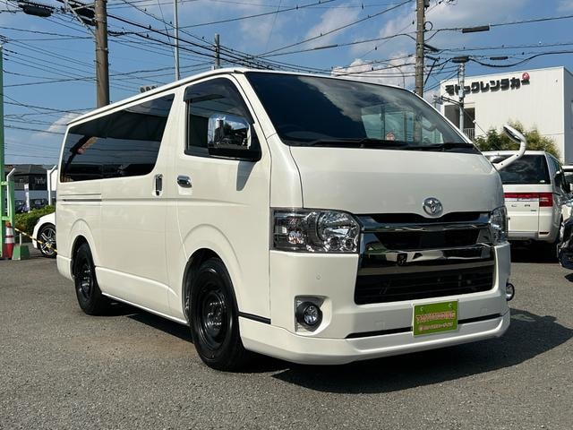 Toyota HIACE VAN 2022 — фото автомобиля 1