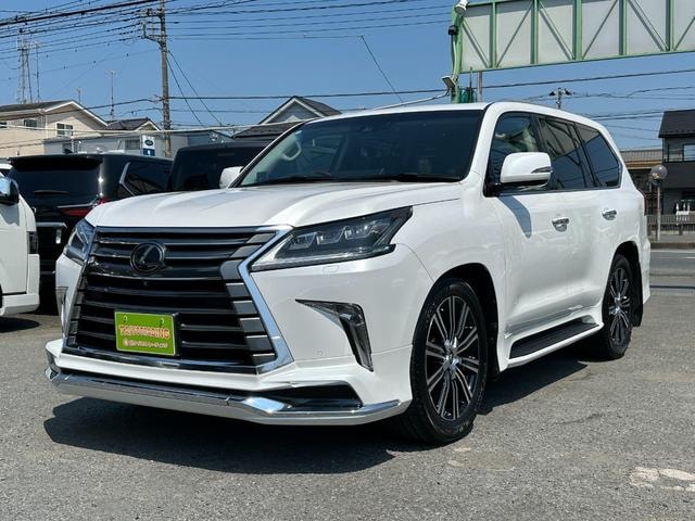 Lexus LX 2018 — фото автомобиля