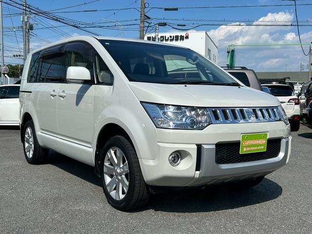 Mitsubishi DELICA D:5 2017 — фото автомобиля
