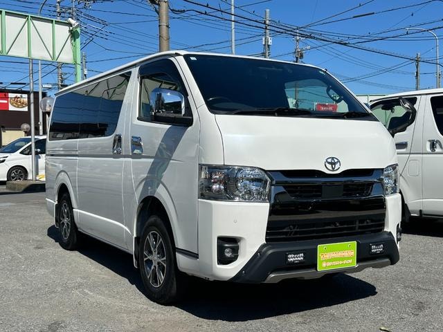 Toyota HIACE VAN 2023 — фото автомобиля 1