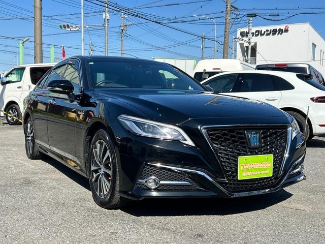 Toyota CROWN HYBRID 2019 — фото автомобиля 1