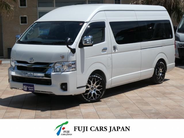 Toyota HIACE VAN 2022 — фото автомобиля