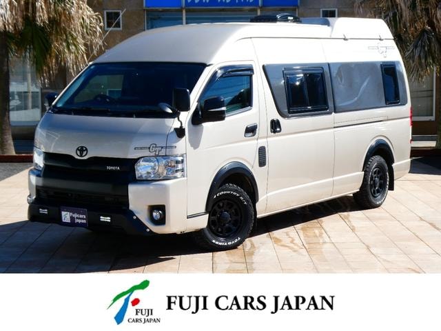Toyota HIACE VAN 2022 — фото автомобиля