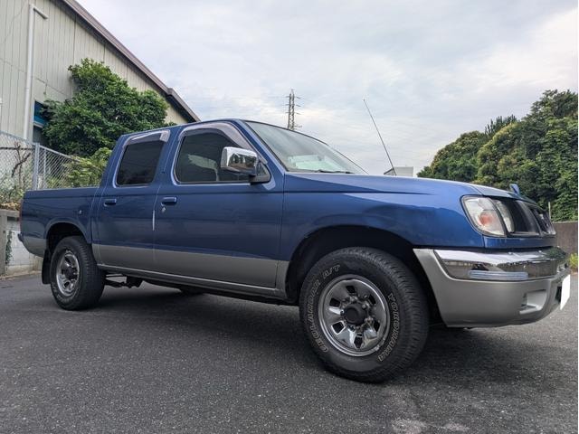 Nissan DATSUN PICK UP 2002 — фото автомобиля 1