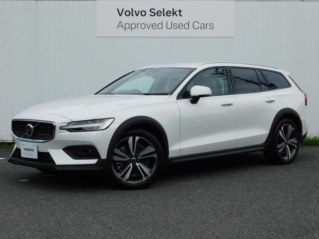 Volvo V60 2026 — фото автомобиля