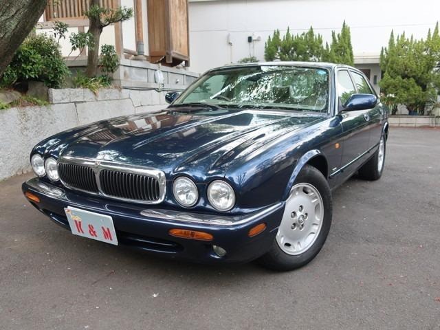 Jaguar XJ 1999 — фото автомобиля 1