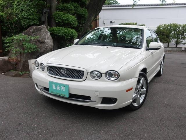 Jaguar X-TYPE 2010 — фото автомобиля