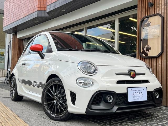 Abarth 595 2024 — фото автомобиля 1