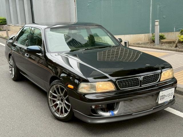 Nissan LAUREL 1995 — фото автомобиля 1