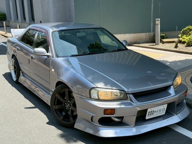 Nissan SKYLINE 2000 — фото автомобиля