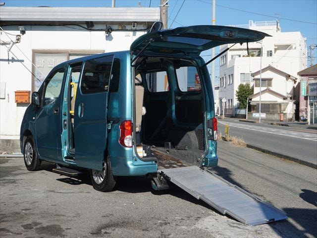Nissan NV200VANETTE WAGON 2010 — фото автомобиля