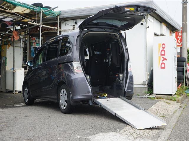 Honda FREED 2014 — фото автомобиля 1