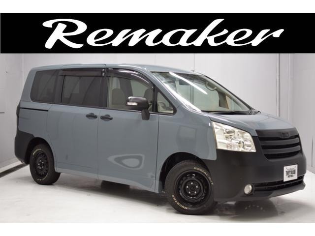 Toyota NOAH 2010 — фото автомобиля 1