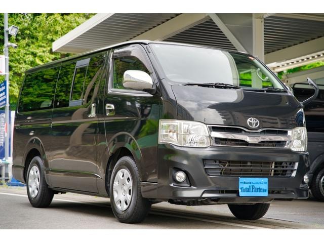 Toyota HIACE VAN 2011 — фото автомобиля