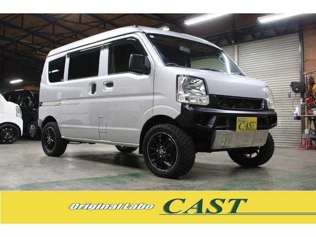 Nissan NV100CLIPPER VAN 2020 — фото автомобиля