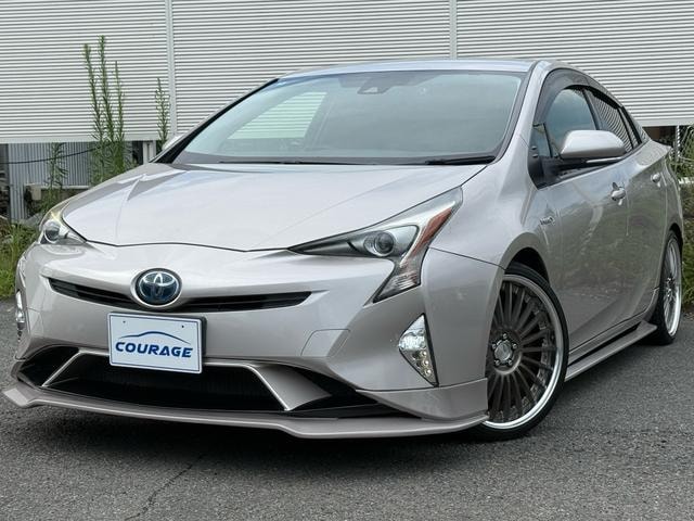 Toyota PRIUS 2016 — фото автомобиля 1