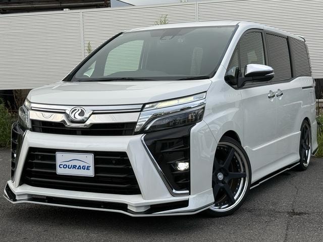 Toyota VOXY 2019 — фото автомобиля 1